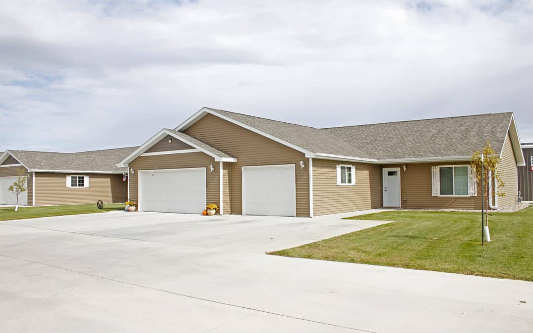 703 E 1st St, Volga
