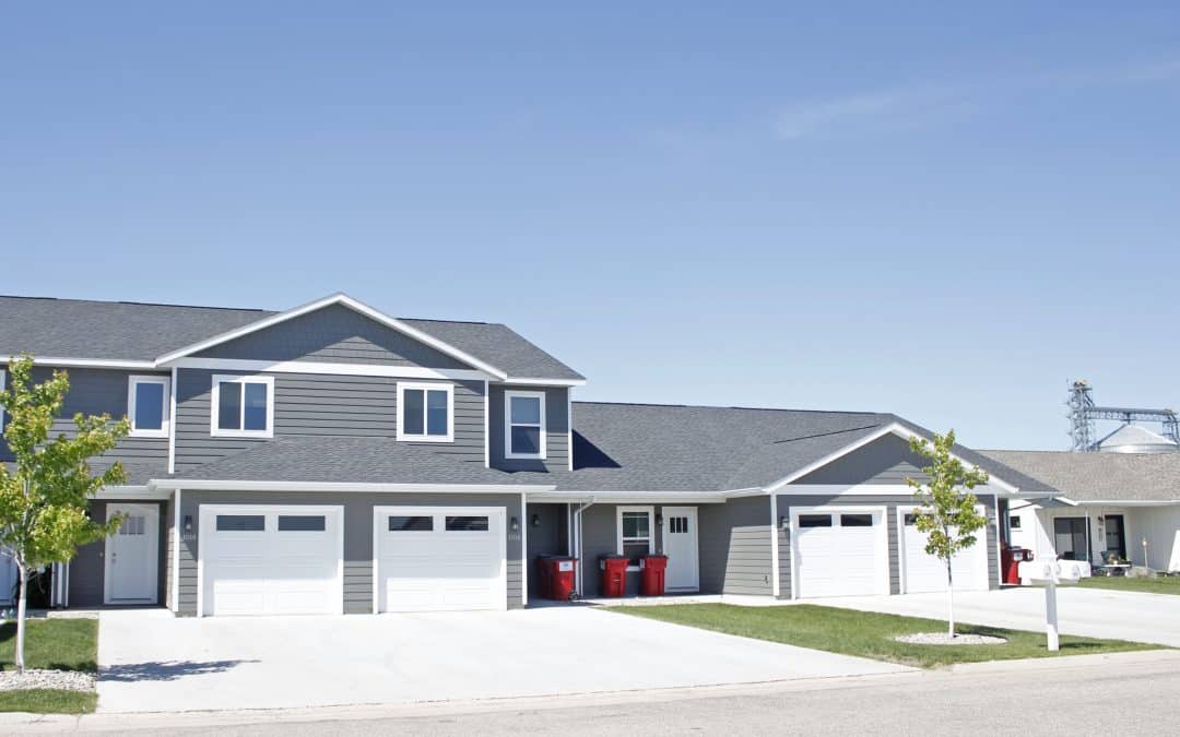 1018 E 4th Street – Volga