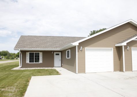703 E 1st St, Volga