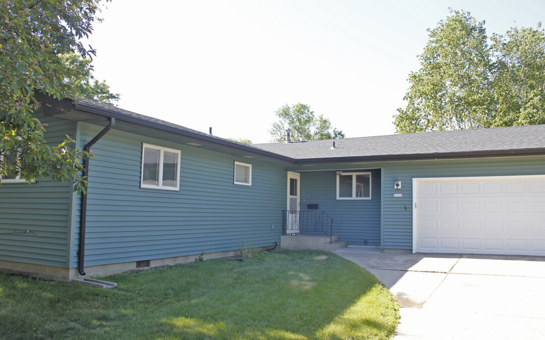 2020 Iowa Street